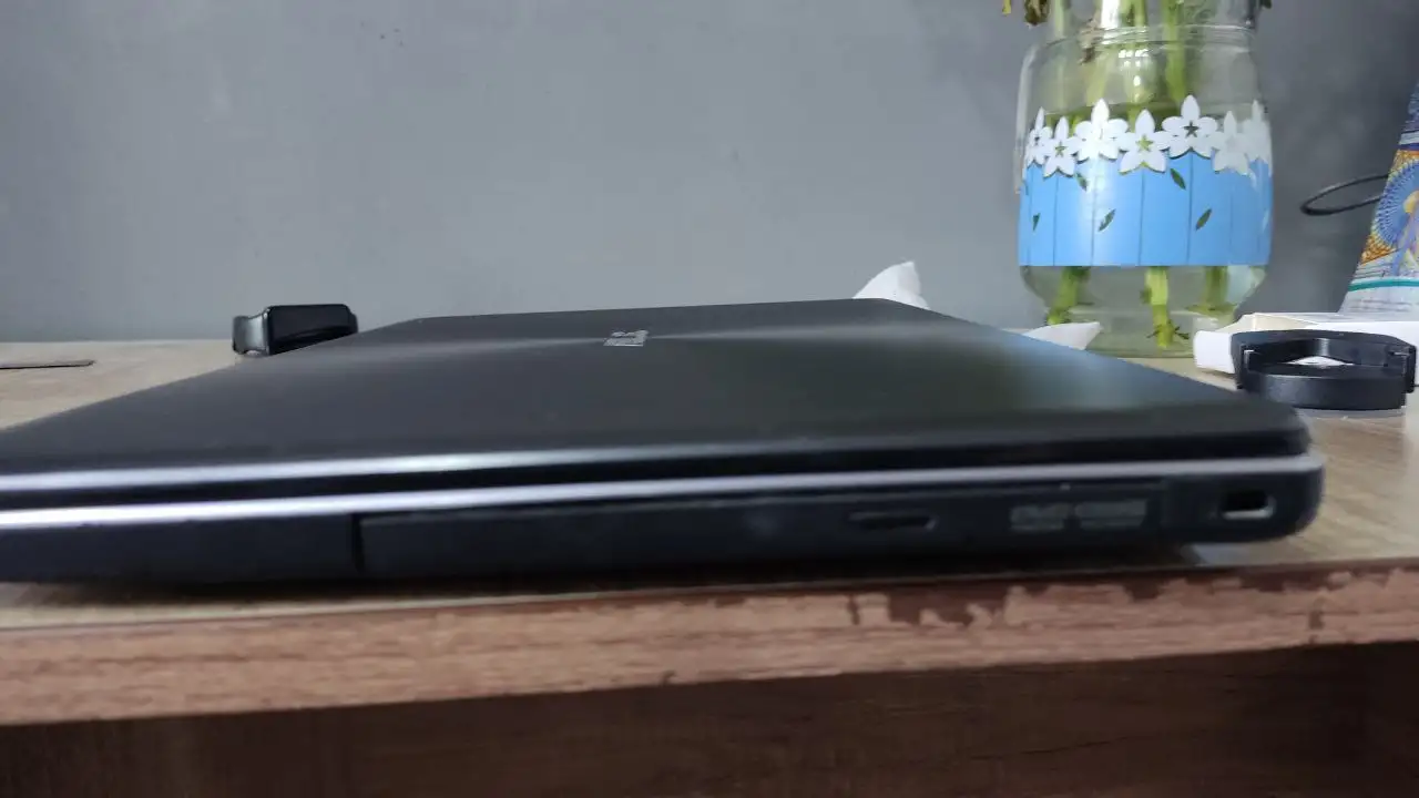 Noutbook ASUS X550C, фотография 2