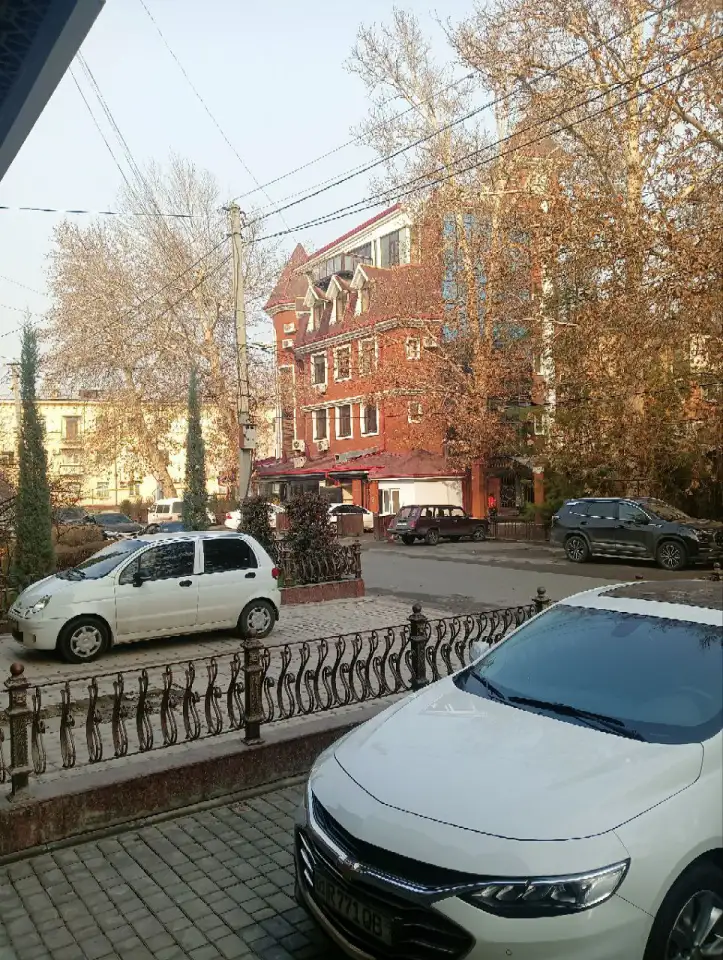 Ракат махалля Яккасарайский район 40м  подвал. своя парковка, фотография 1