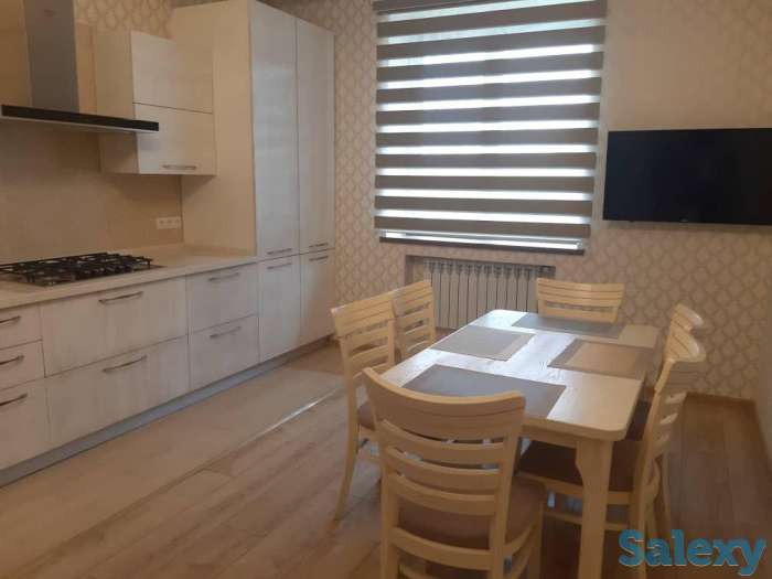 Сдается великолепная и элегантная 3 - х комнатная квартира, в 2-х этажном габусовском доме, фотография 4