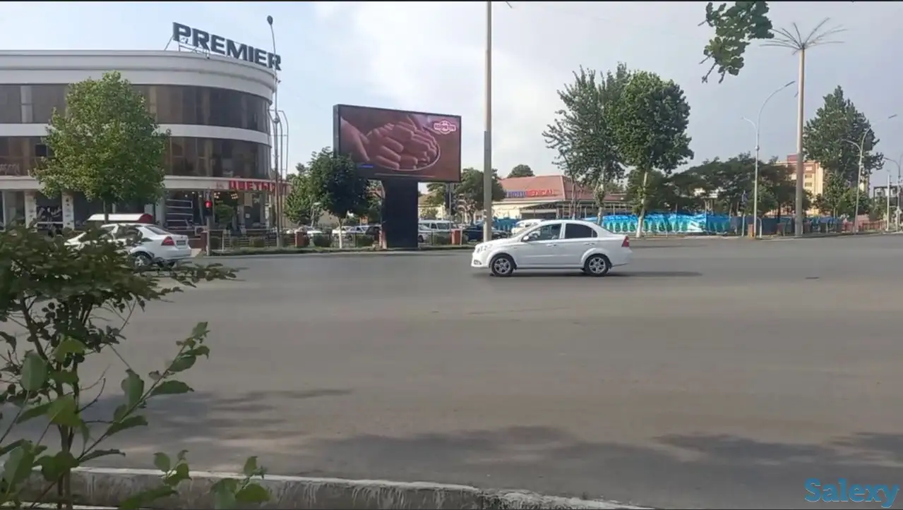 Led ekranlarda reklama, фотография 1