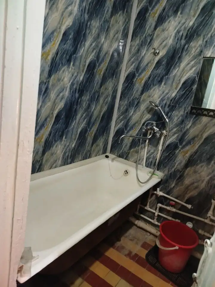 Продается трёхкомнатная квартира в Алмалыке, Старая автостанция, фотография 3