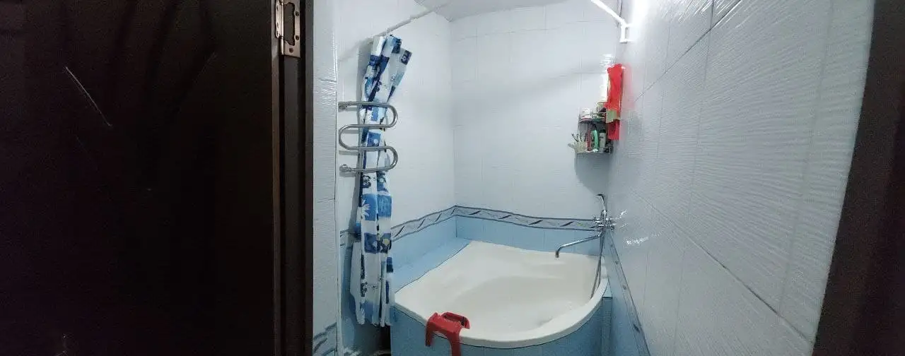 Продаю 4-х комнатную квартиру переделанную в 6-ти комнатную., фотография 11