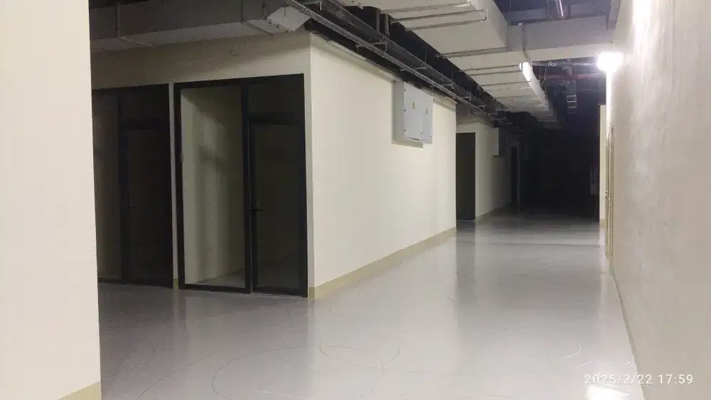 СРОЧНАЯ ПРОДАЖА! Угловой Магазин в новом ТЦ Строй Март / Ибн Сино Савдо Маркази, фотография 2