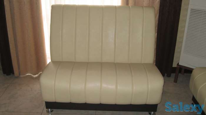 Комплект стол и 4 стула, фотография 3