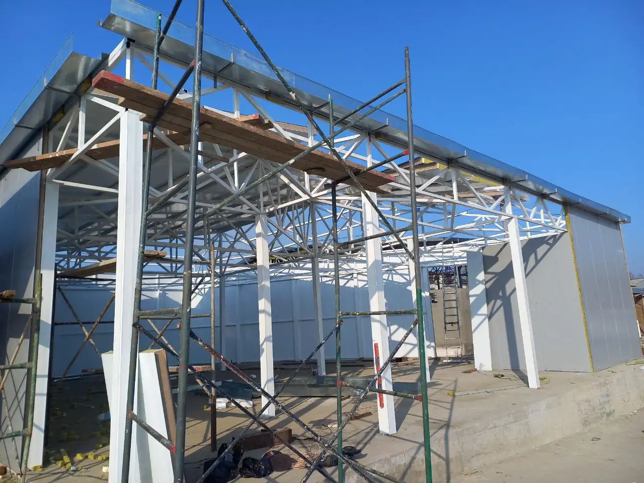 Производство тяжёлых металлоконструкций. Монтаж сендвич панелей, фотография 10