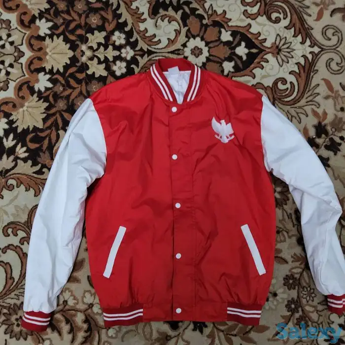 Куртка красная, фотография 1