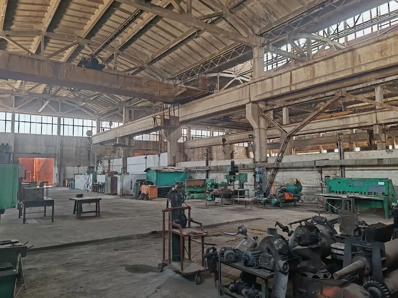 Производственная база в хорошей локации, Бектемирский Район, фотография 9