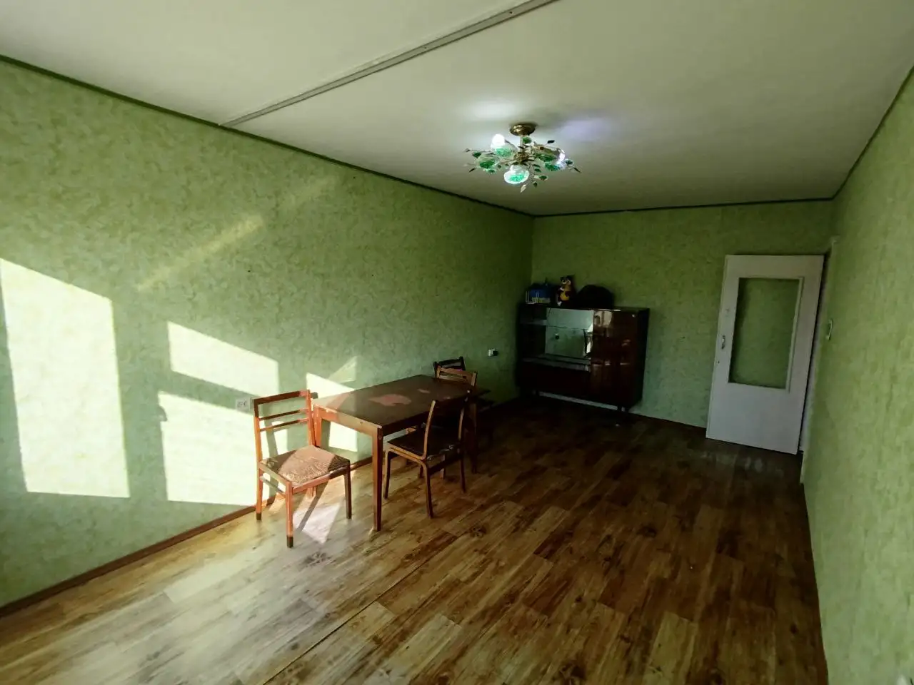 Продается трёхкомнатная квартира в Алмалыке, Старая автостанция, фотография 1