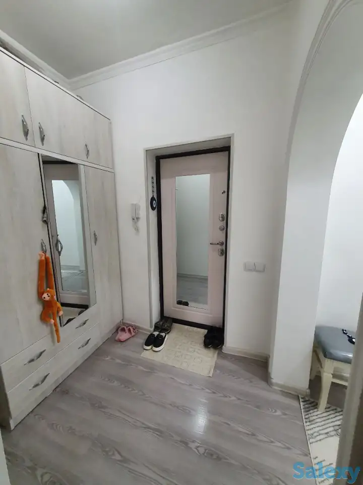 Бобура Центр Своя 3 / 2 / 9 королевский этаж с новым ремонтом и мебелью Яккасарайский район Большой зал 5×5, фотография 2