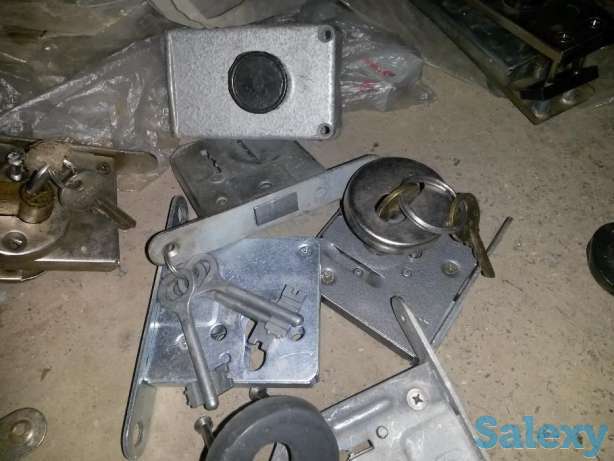 Замок дверной накладной. Сделано в СССР, фотография 1