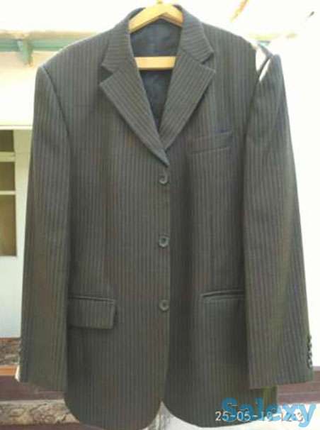 Продаю костюм- тройка пиджак и жилет, брюки б/у, фотография 1