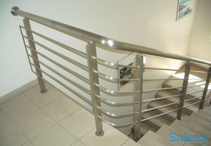 Перилла из нержавейки и стекла, ограждения из нержавеющей тали и каленного стекла. Перила для лестниц., фотография 3