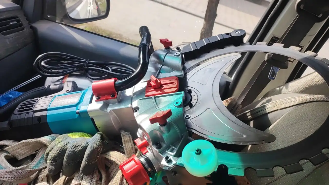 Алмазная резка бетона кольцерезом на глубину 300 мм. Аккуратно,чисто,бесшумно. Отверстия в бетоне любого размера., фотография 1