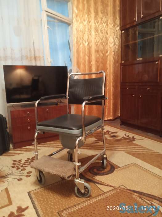 Инвалидная каляска с санитарно-гигиеническим устройством., фотография 2