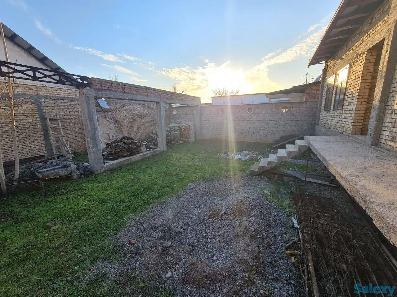 Кук Сарой,дом,5-соток,4-комнаты,300 м²,фасад 25 м,начат ремонт, фотография 3