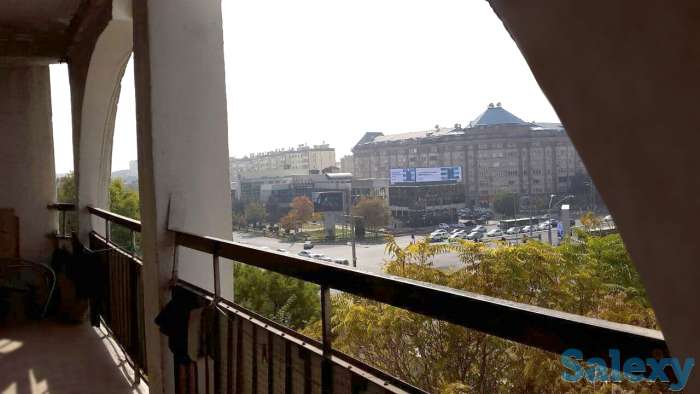 Метро Ойбек (напротив Angels Food), Улица Афрасияб 41 