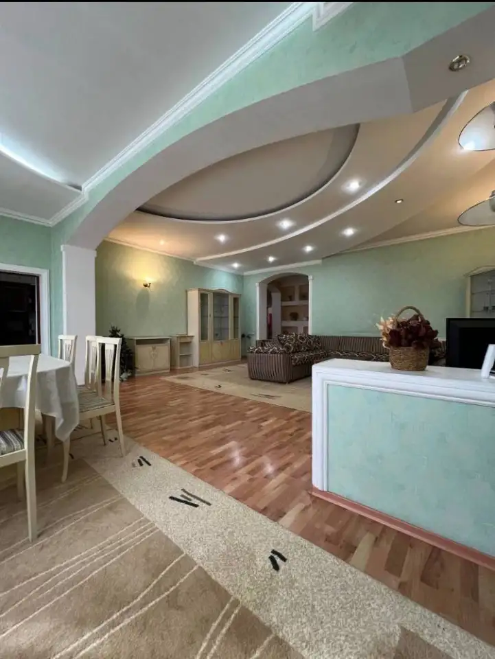 Двухуровневая 3 ком 260 м.Гостиница Россия, фотография 3