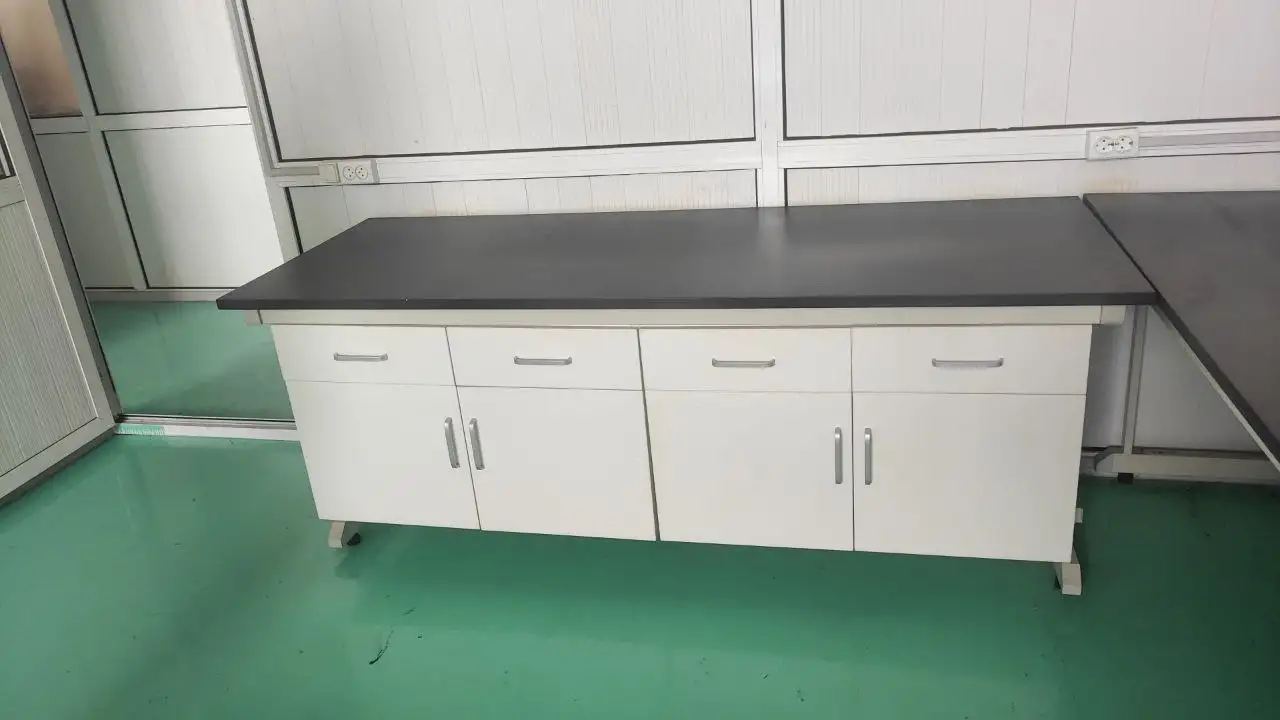 Лабораторные качественные столы защита от агресивных сред, фотография 2