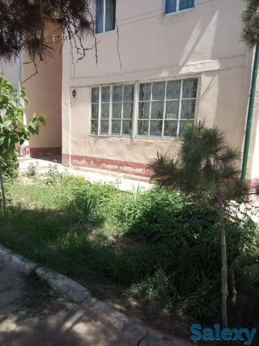 Продается квартира на первом этаже 2х этажного кирпичного дома, фотография 1