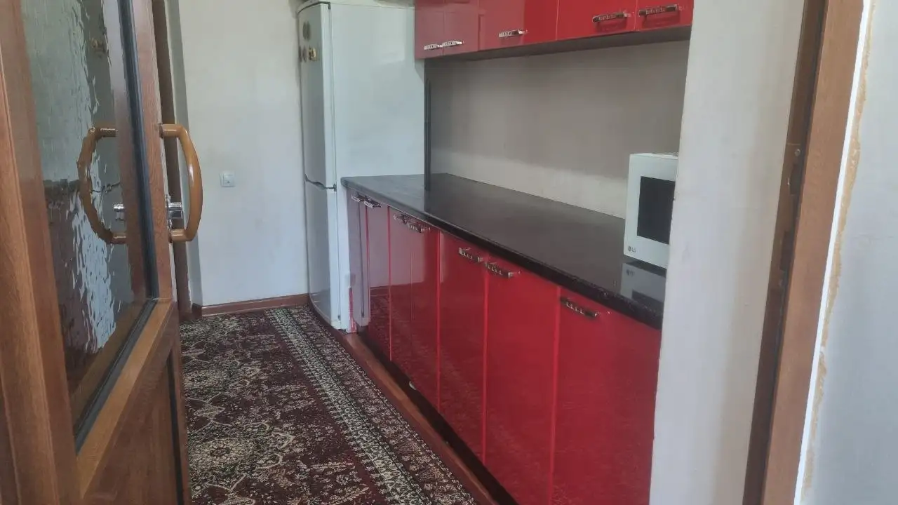 Продается своя квартира центре Ташкента метро Шахристан Юнусабаде 3/3/4 кирпичный дом, фотография 5